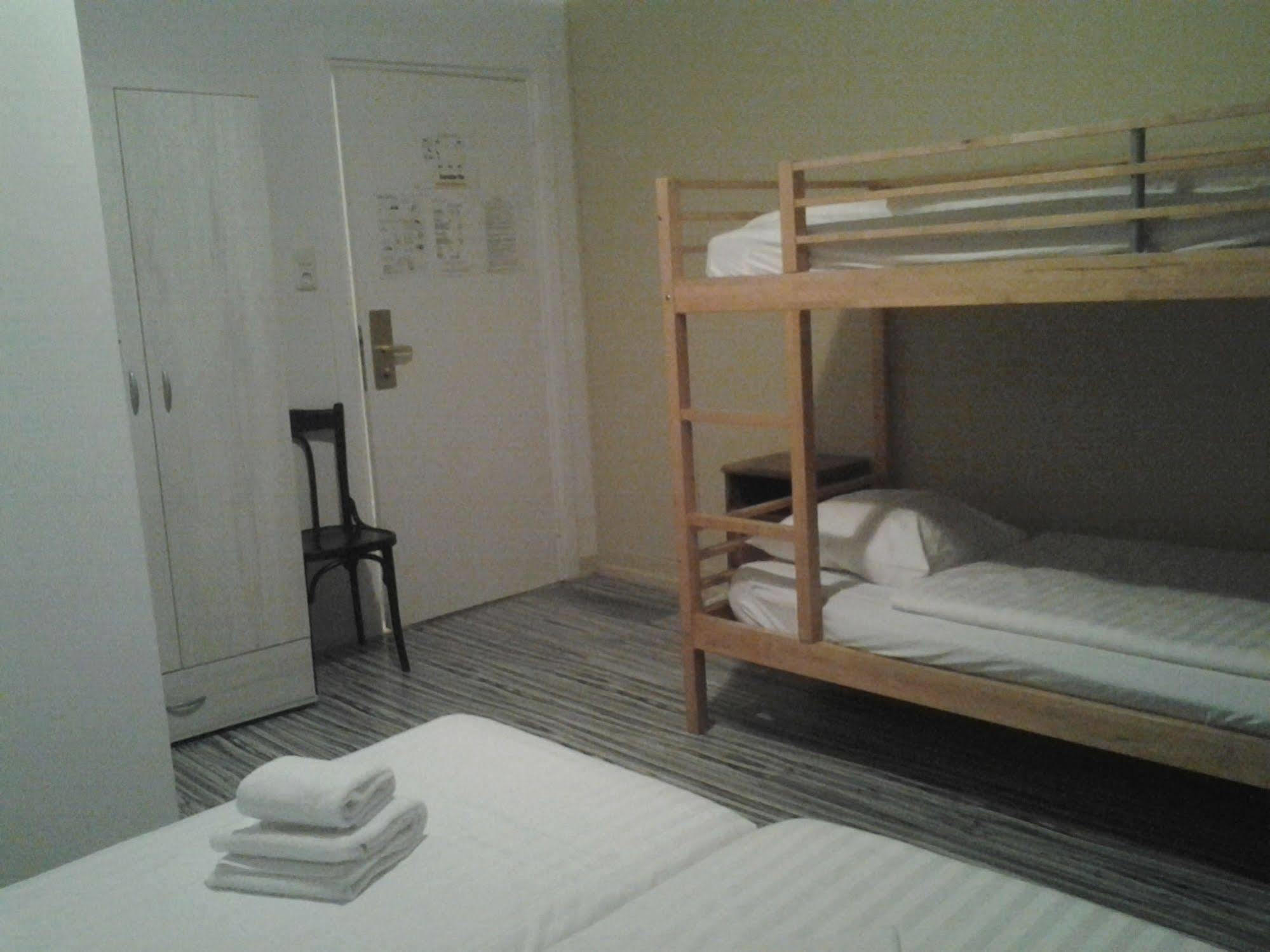 Hotel Dupuis 2*