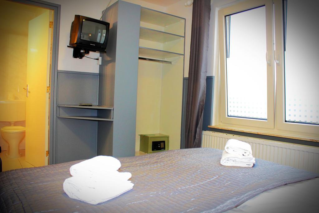 Dupuis Hotel 2*